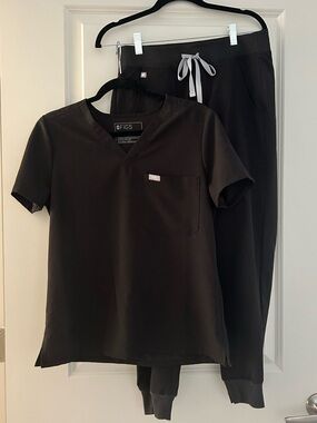 FIGS Scrub Set Small Black Women’s Medical Uniform Jogger Style